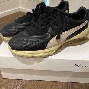 Excellent condition! Men’s Puma sneakers - size 10.5